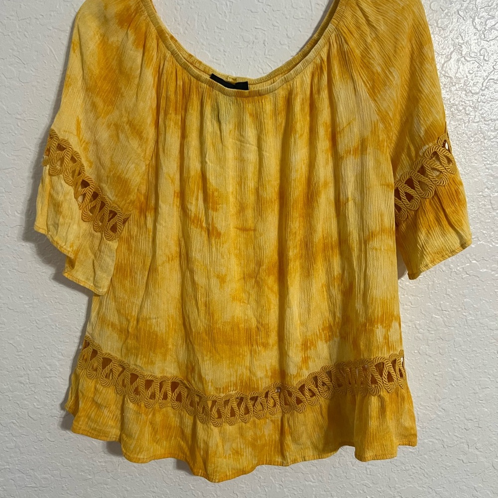 Rain Top Women's Size M Yellow Embroidered 3/4 Sleeve Tie-Dry Blouse #526